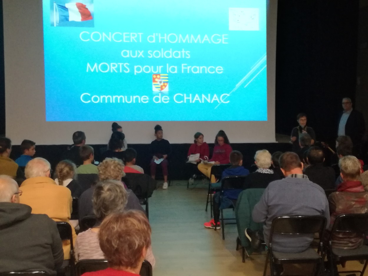 La piscine municipale de Chanac OUVRE le 30 mai : gratuite en juin pour le public !