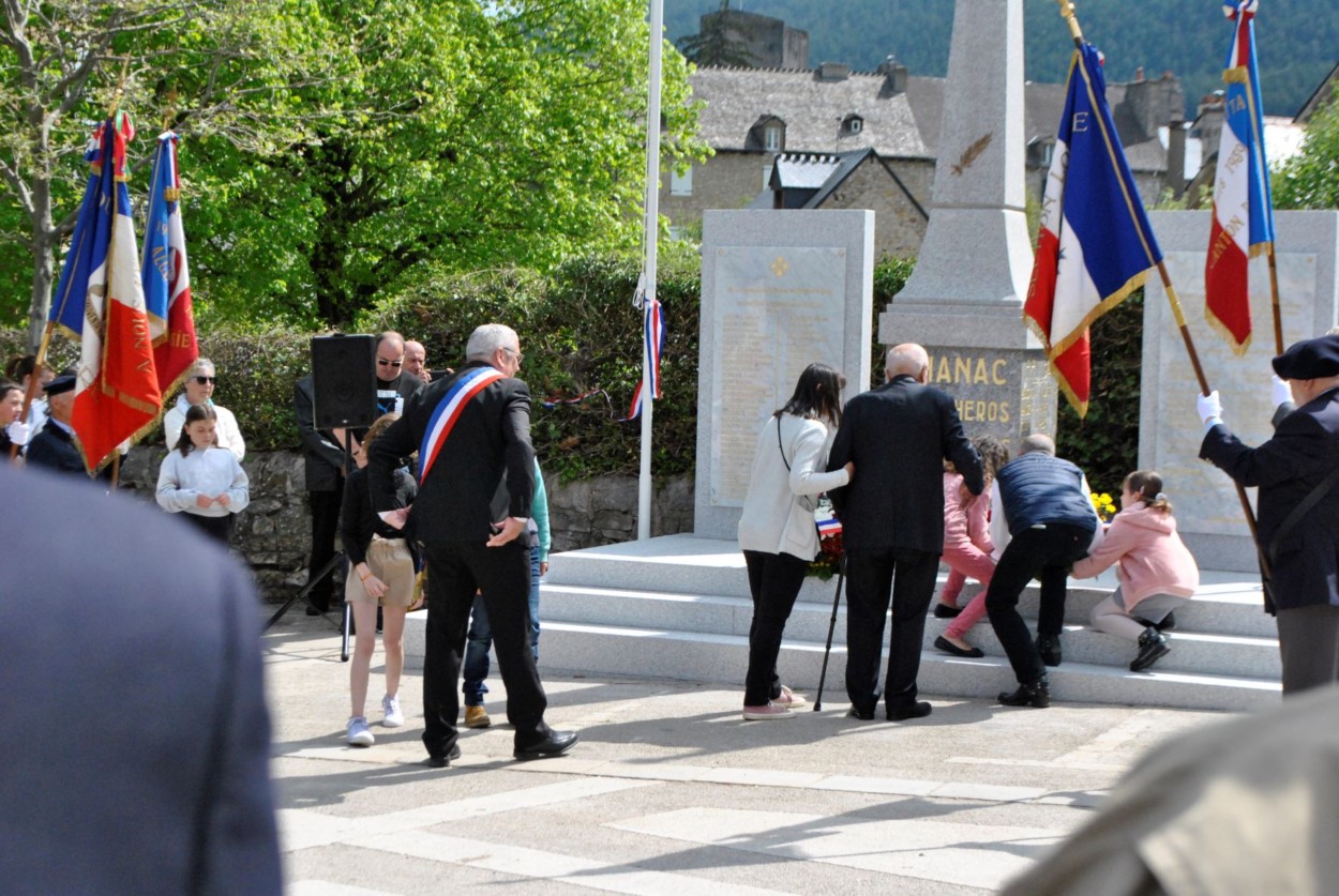 La piscine municipale de Chanac OUVRE le 30 mai : gratuite en juin pour le public !