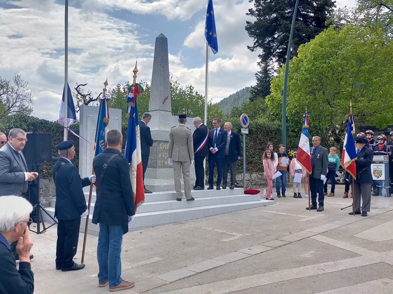 Festival # AUX SONS par l'association chanacoise Détours du Monde et les Scènes Croisées de Lozère