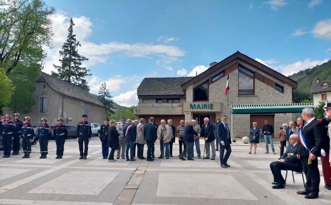 La piscine municipale de Chanac OUVRE le 30 mai : gratuite en juin pour le public !